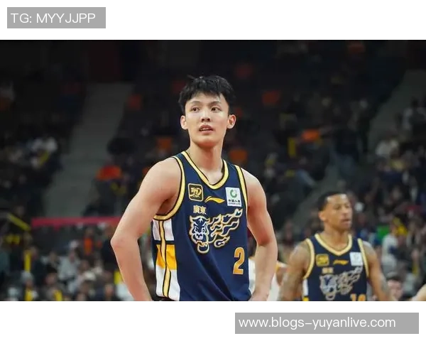 徐杰的篮球之路：从青涩少年到职业赛场的璀璨明星